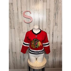 Chicago Black Hawk’s jersey size woman’s small